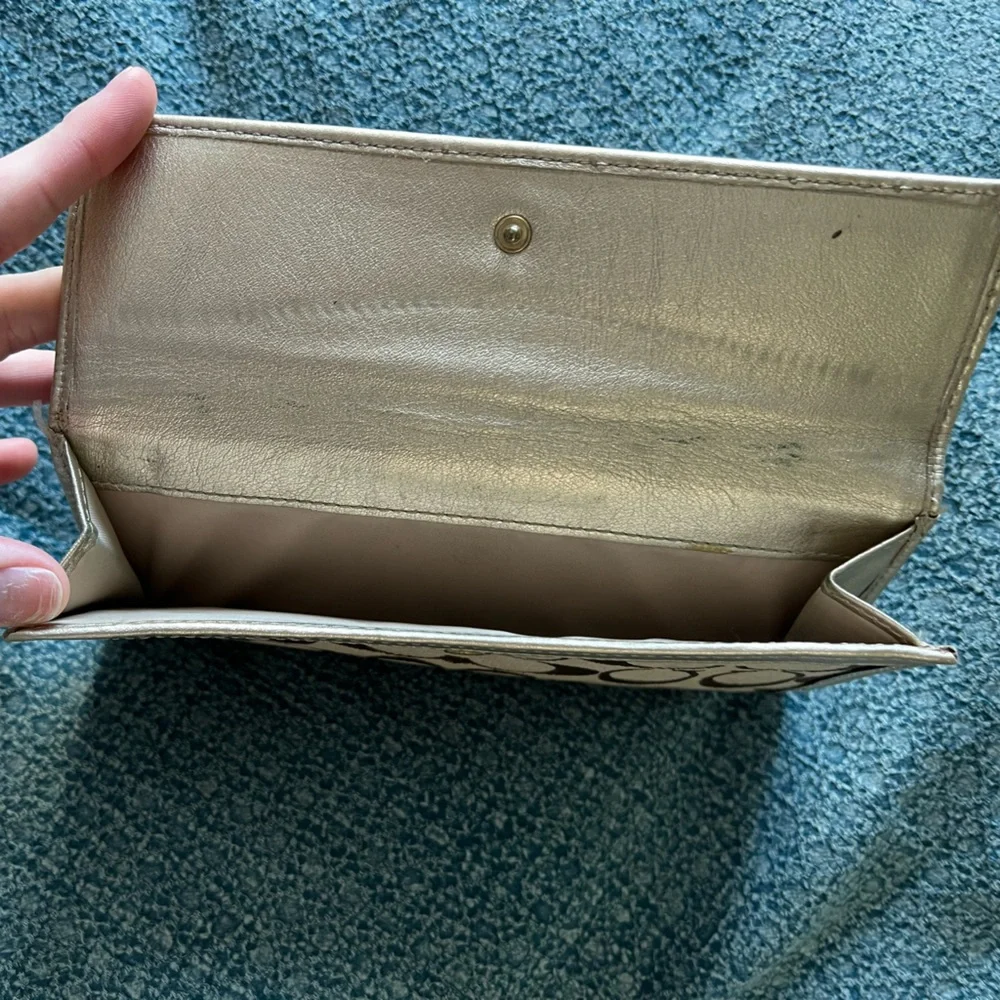 Large Coach Wallet - Picture 3 of 8